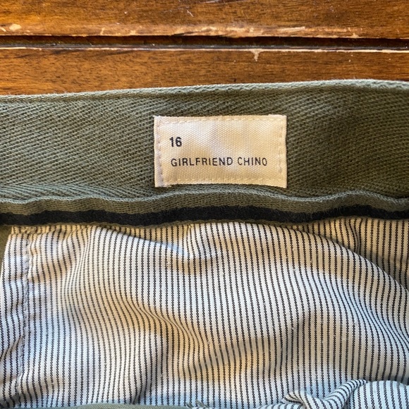 Gap camo girlfriend chino - Picture 4 of 4